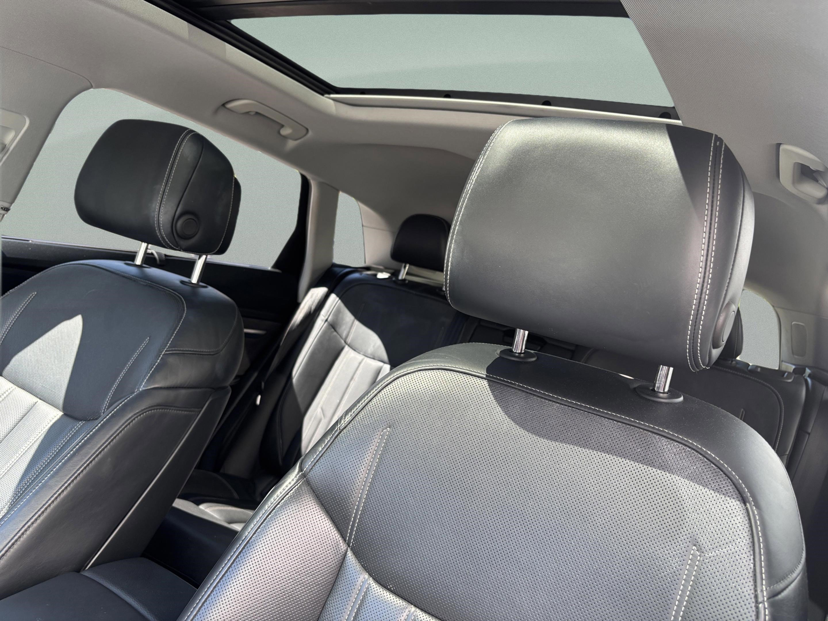 Used 2019 Audi e-tron Prestige w/ Prestige Package AWD/4WD image 26