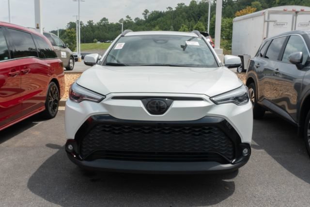 Used 2023 Toyota Corolla Cross AWD Hybrid w/ Convenience Package image 2