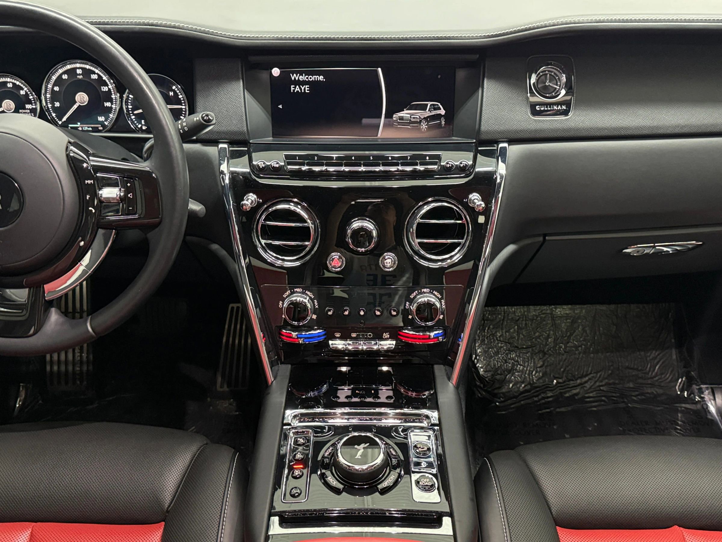 Used 2020 Rolls-Royce Cullinan image 33