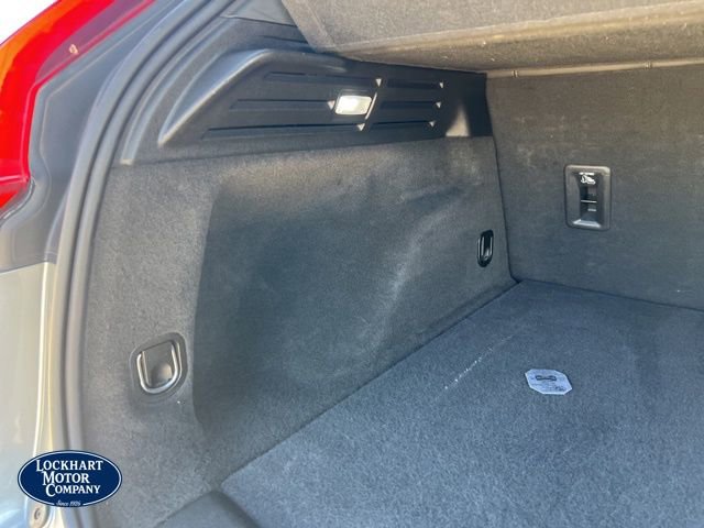 Used 2024 Cadillac XT4 Premium Luxury image 19