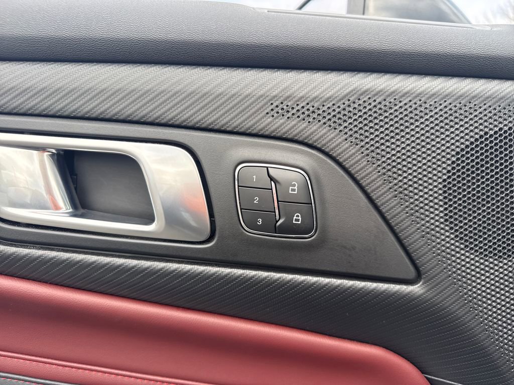 Used 2025 Ford Mustang Premium image 37