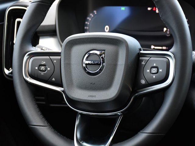 New 2026 Volvo XC40 B5 Ultra w/ Protection Package Premier image 22