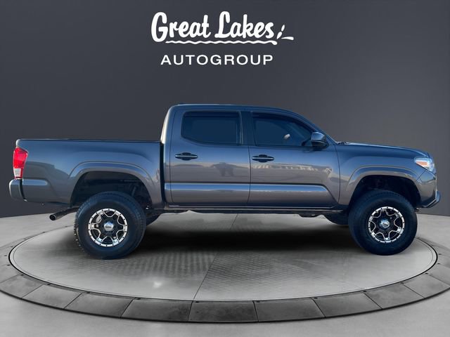 Used 2017 Toyota Tacoma SR image 6