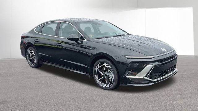 New 2026 Hyundai Sonata SEL FWD image 2