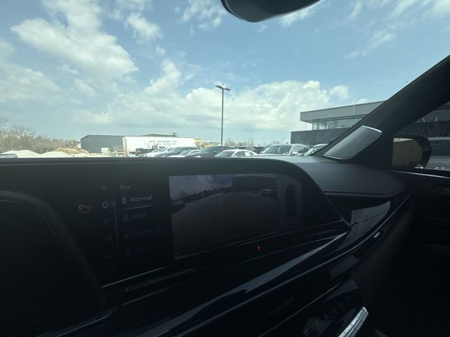 Used 2023 Cadillac Escalade V w/ Heavy-Duty Trailer Package AWD/4WD image 17