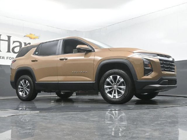 New 2027 Chevrolet Equinox LT w/ LPO, Floor Liner Package FWD image 2