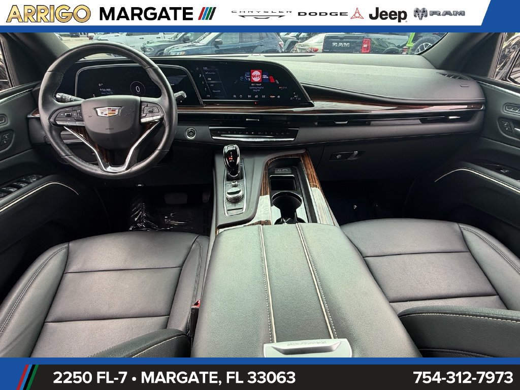 Used 2023 Cadillac Escalade ESV Luxury RWD image 15