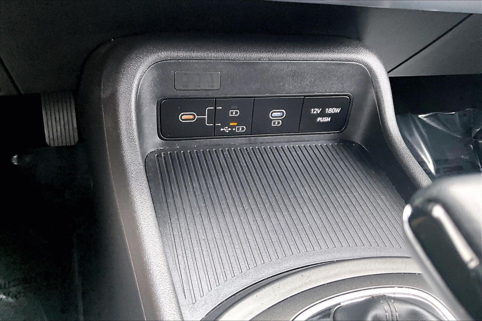 Used 2025 Hyundai Kona SEL AWD/4WD image 29