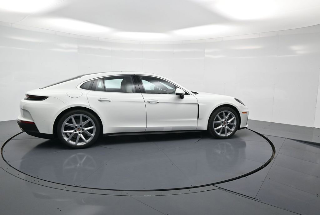Certified 2026 Porsche Panamera image 28