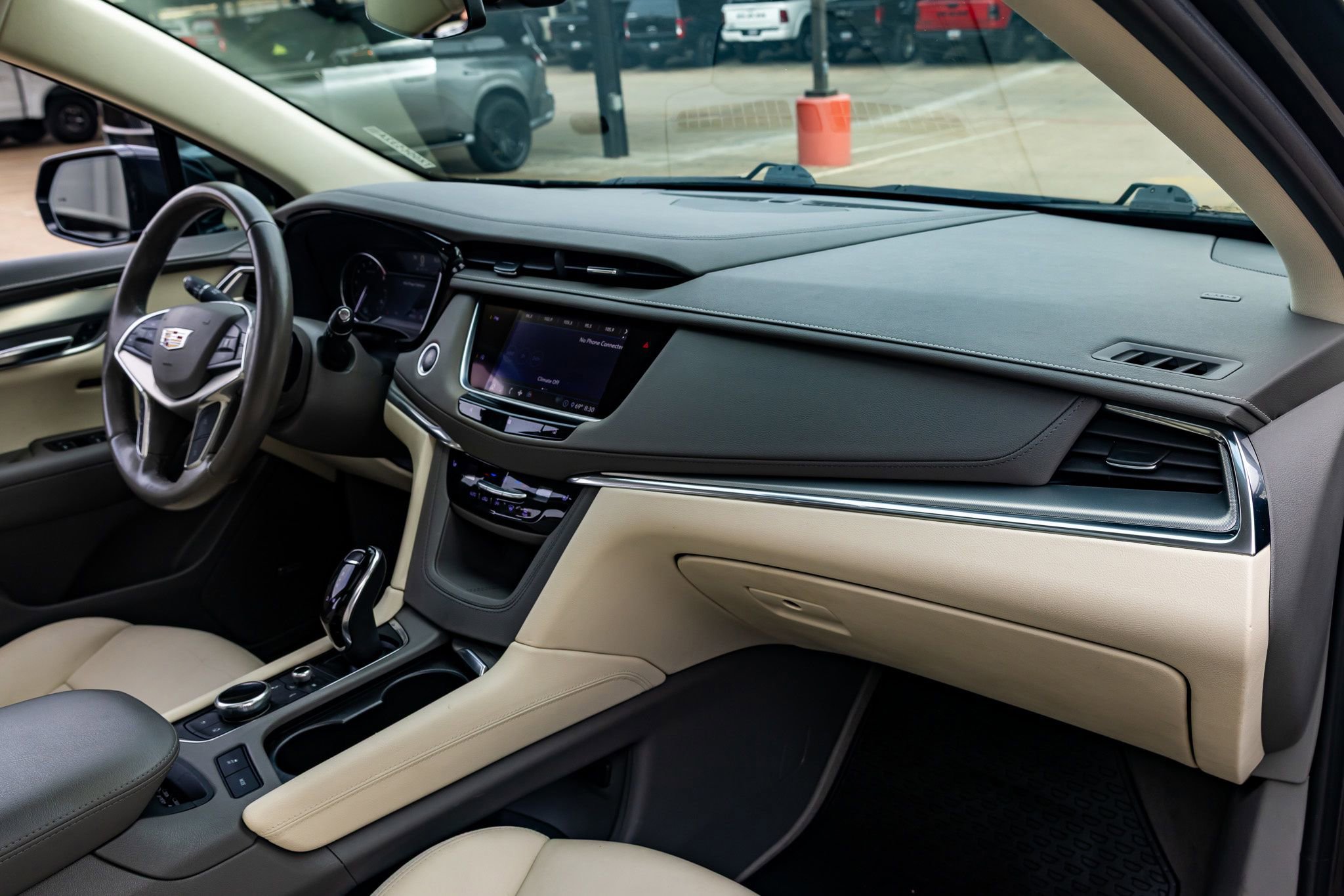 Used 2020 Cadillac XT5 Premium Luxury w/ LPO, Floor Liner Package image 13