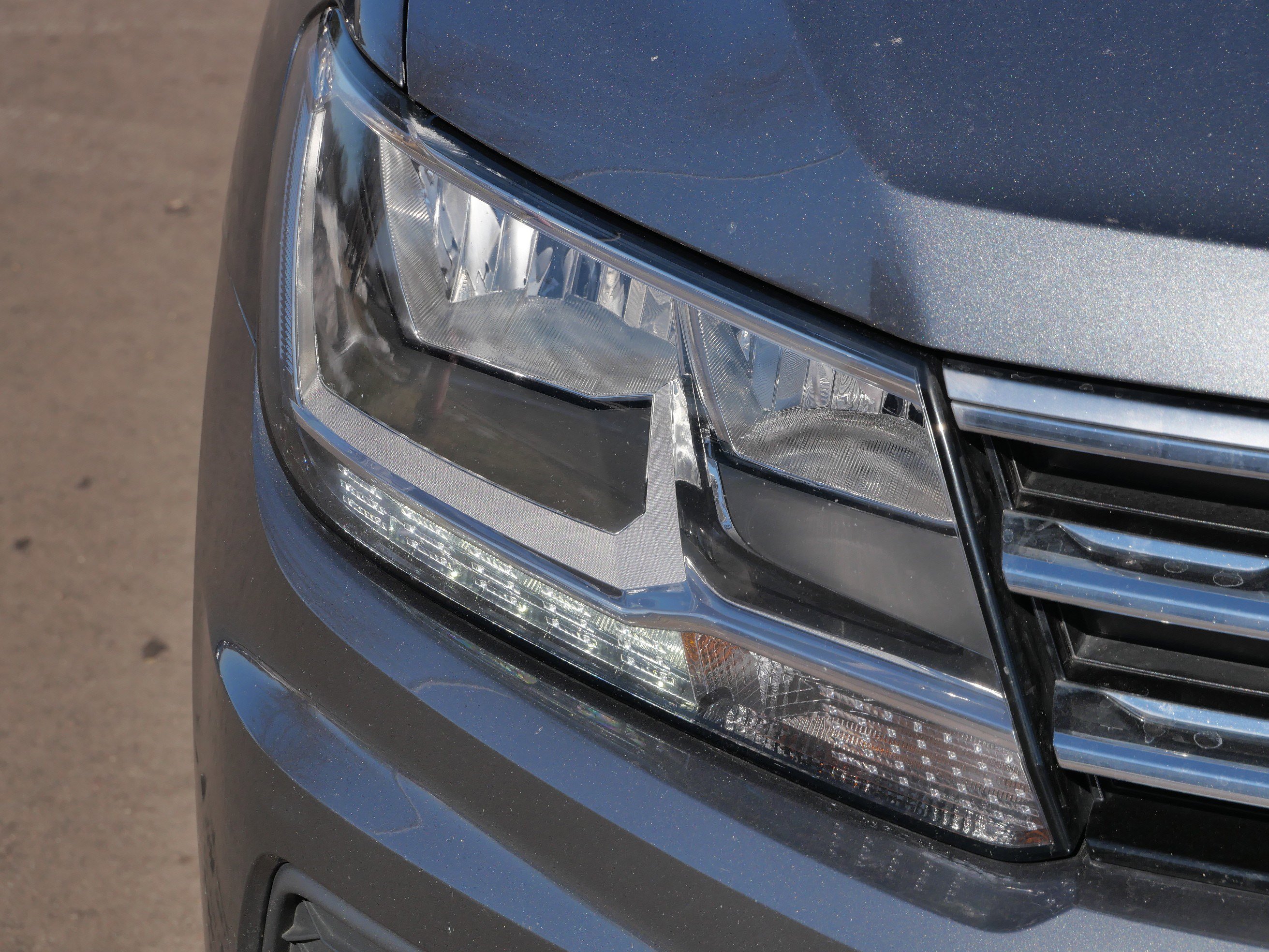 Used 2019 Volkswagen Tiguan SEL image 16