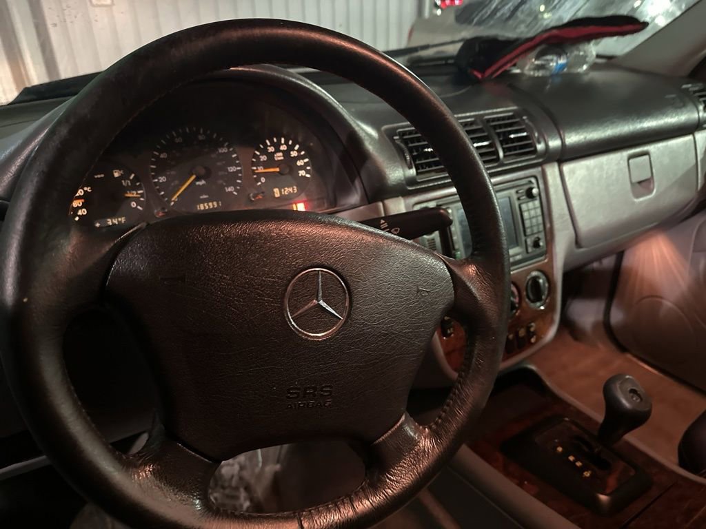 Used 2000 Mercedes-Benz ML 320 4MATIC image 19