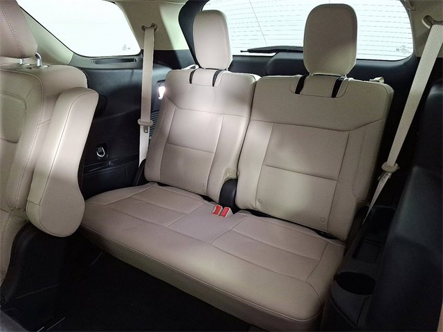 Used 2023 Ford Explorer XLT w/ Equipment Group 202A image 14