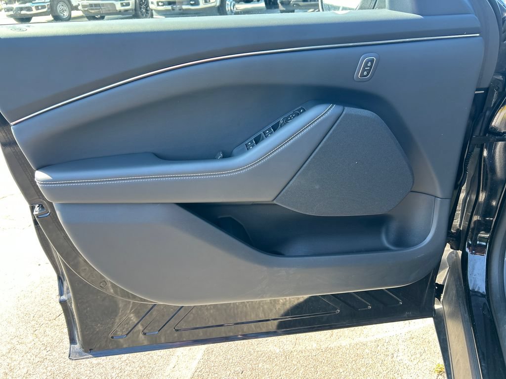 Used 2025 Ford Mustang Mach-E Select AWD/4WD image 12