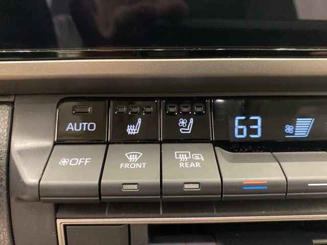 Used 2026 Toyota Camry XLE w/ Premium Plus Package AWD/4WD image 19