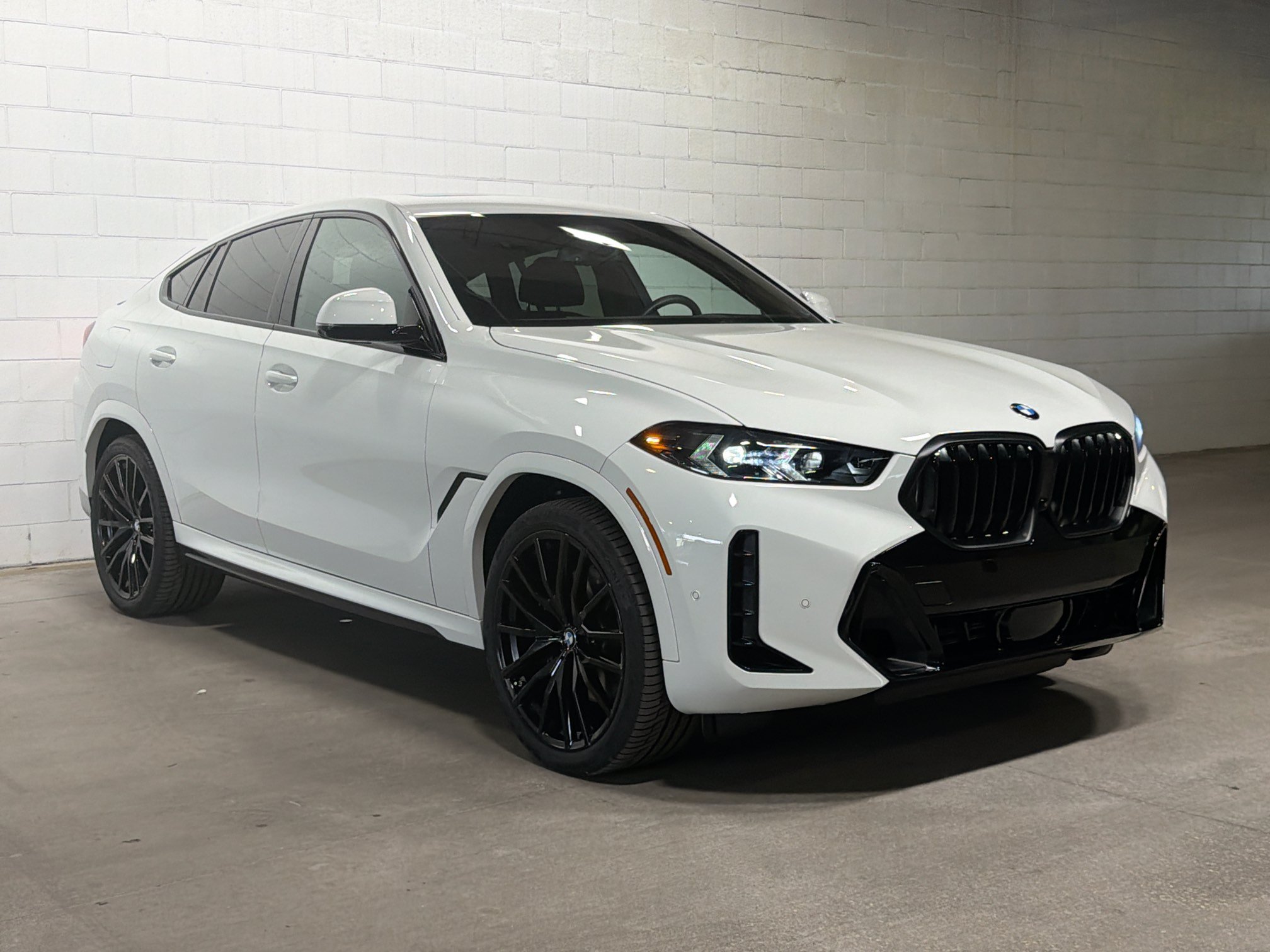 Used 2024 BMW X6 xDrive40i w/ Executive Package AWD/4WD image 6