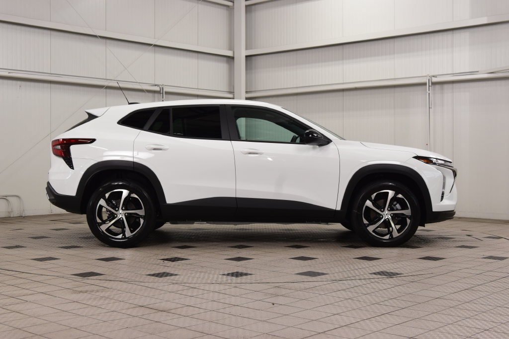 New 2026 Chevrolet Trax RS FWD image 9
