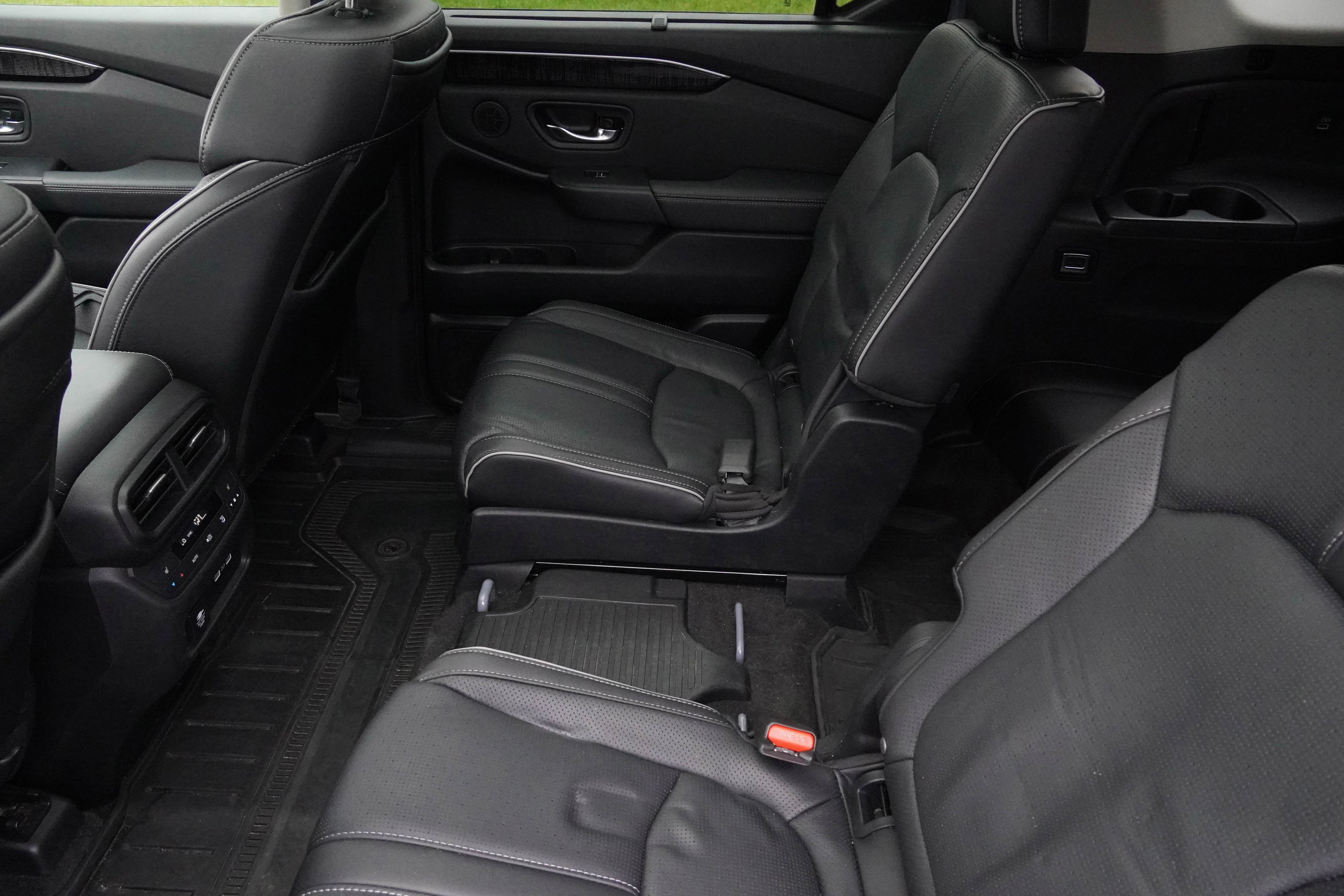 Used 2023 Honda Pilot Elite image 36