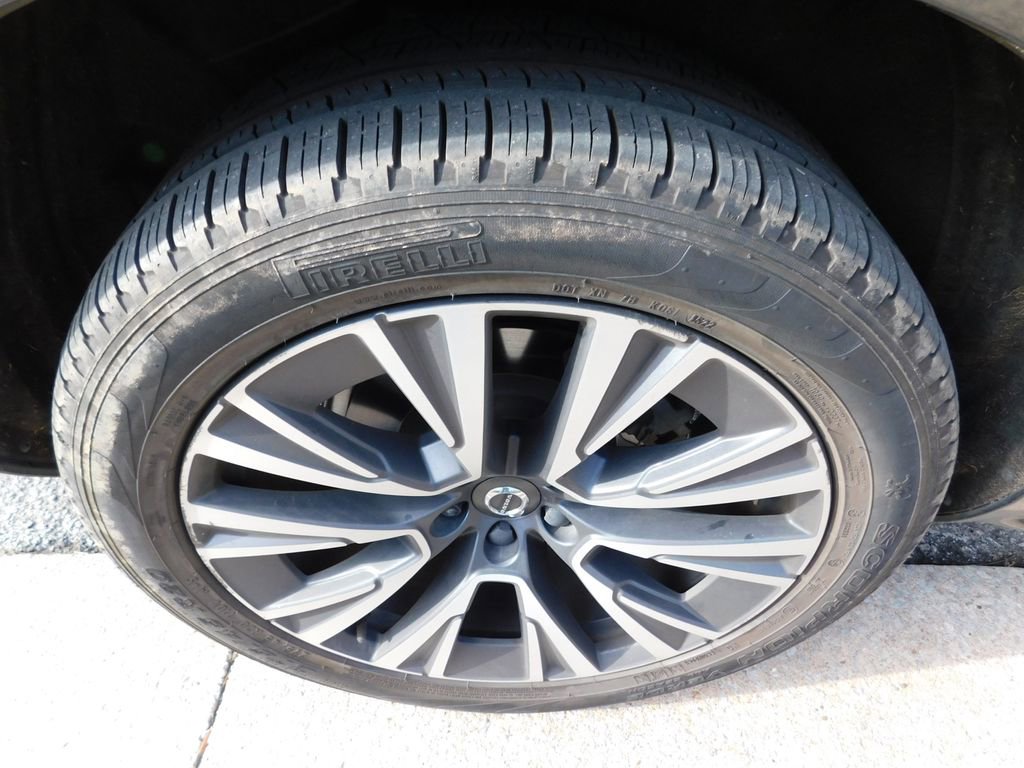 Used 2022 Volvo XC90 T5 Momentum w/ Advanced Package image 10