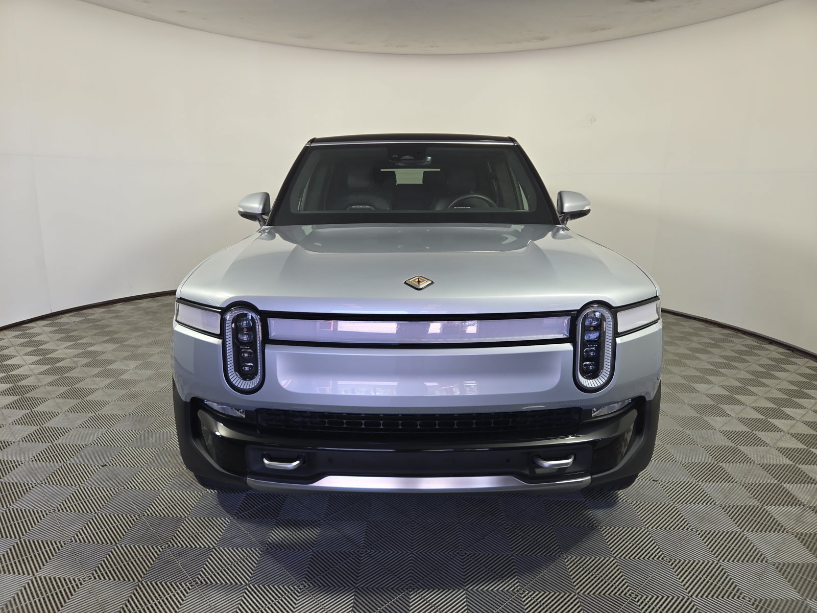 Used 2024 Rivian R1S Adventure Quad AWD/4WD image 8