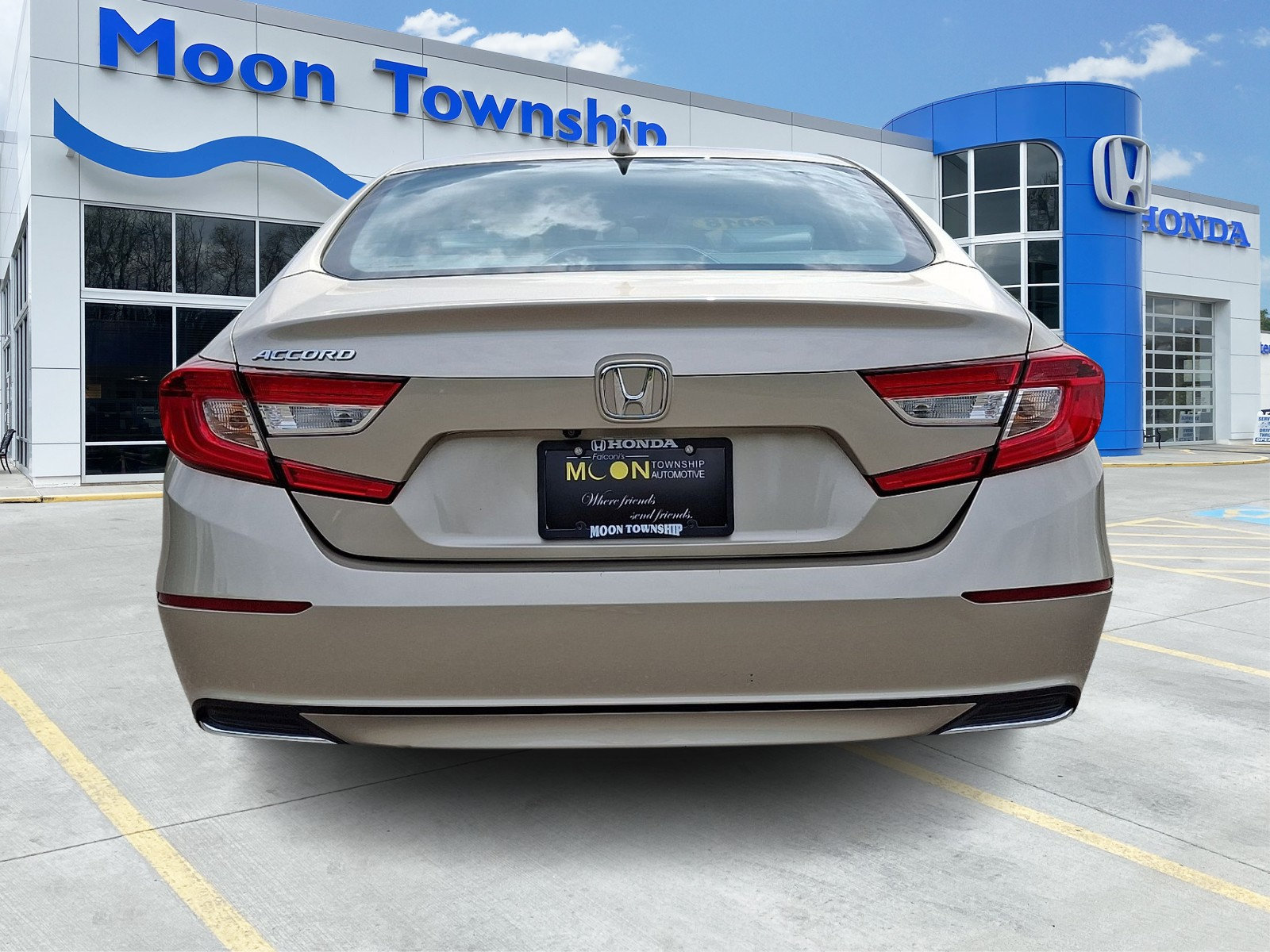 Used 2018 Honda Accord EX image 5