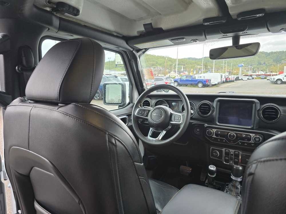 Used 2023 Jeep Gladiator Overland image 10