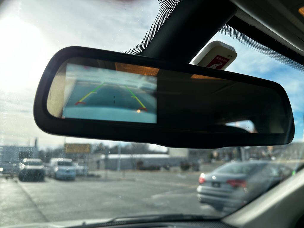 Used 2018 Dodge Journey SE w/ Popular Equipment Group image 16