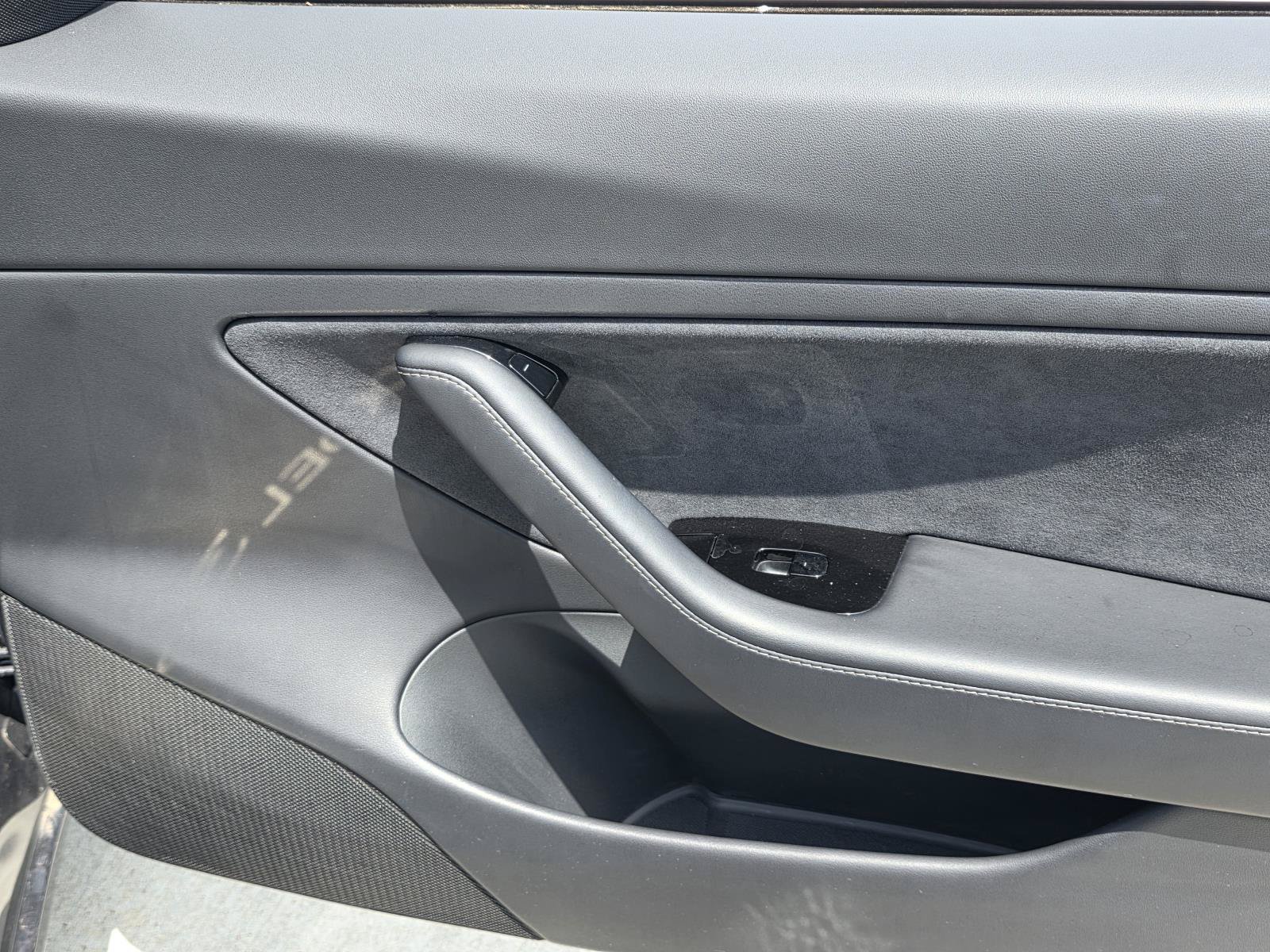 Used 2018 Tesla Model 3 Long Range RWD image 15