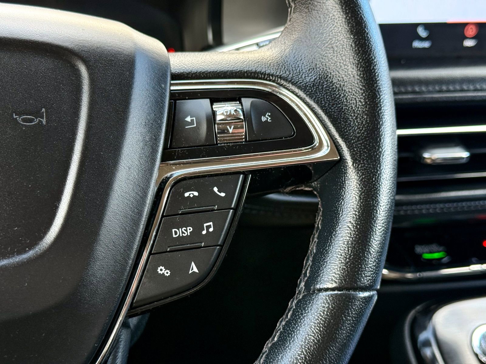 Used 2023 Lincoln Nautilus AWD w/ Premium Package image 38