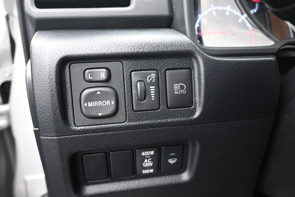 Used 2023 Toyota 4Runner SR5 AWD/4WD image 21