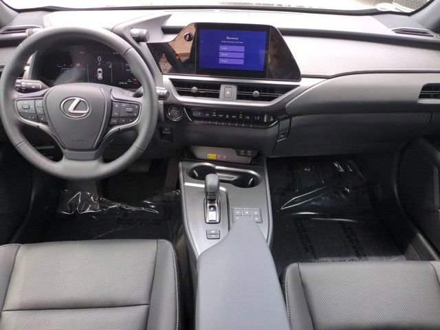 Used 2025 Lexus UX 300h FWD image 13