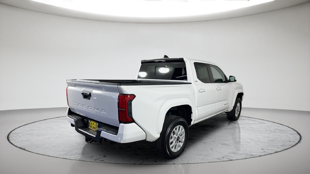 Used 2025 Toyota Tacoma SR5 w/ SR5 Upgrade Package AWD/4WD image 7