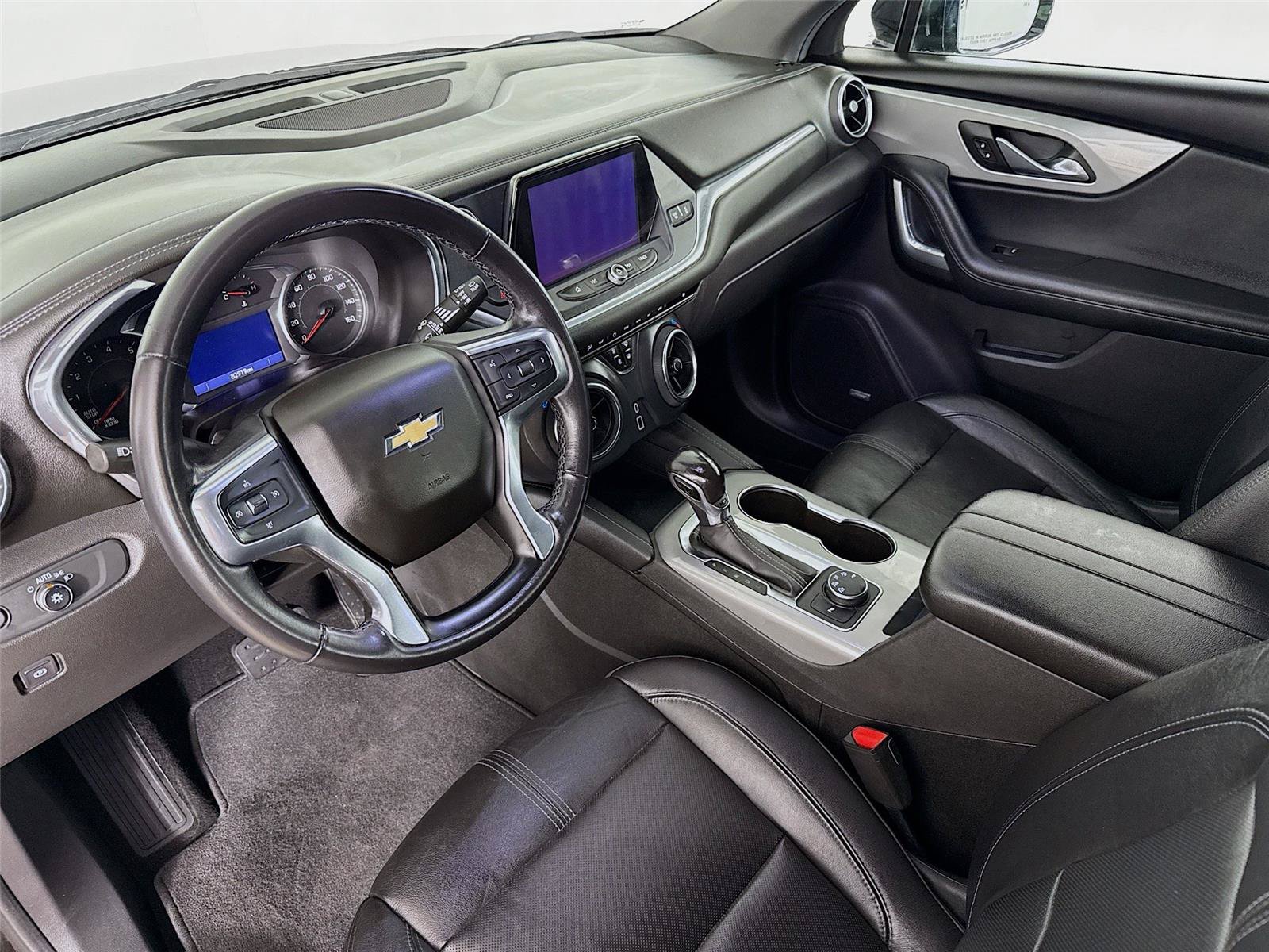 Used 2019 Chevrolet Blazer LT w/ Sun and Wheels Package AWD/4WD image 11