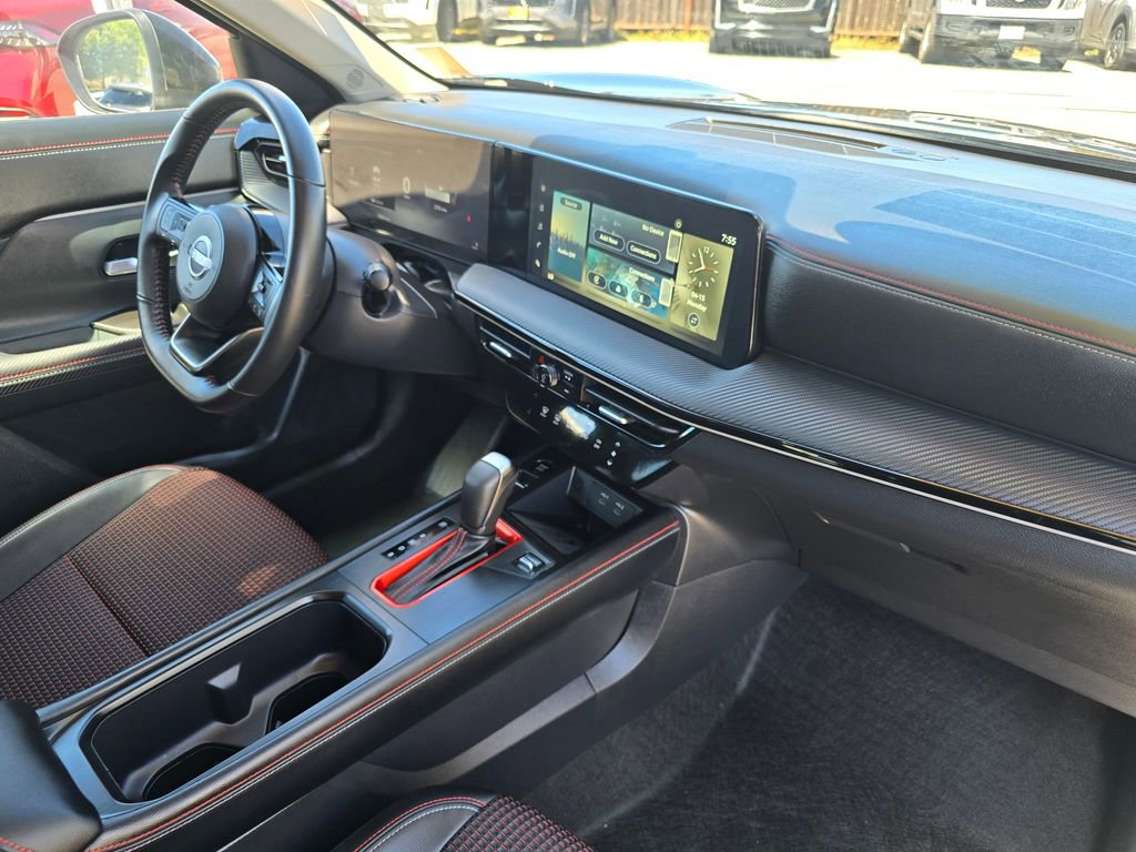 Used 2025 Nissan Kicks SR image 21