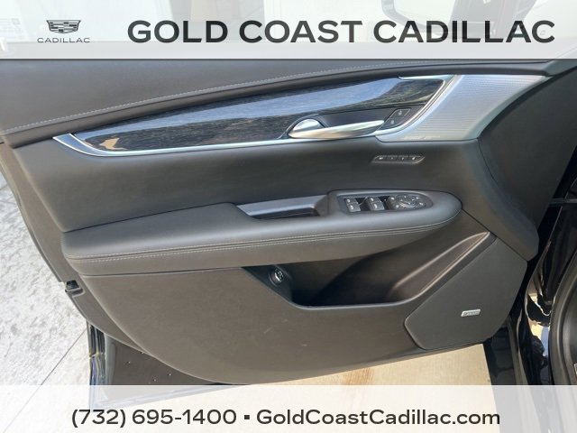 Certified 2022 Cadillac XT5 Premium Luxury w/ LPO, Floor Liner Package image 16