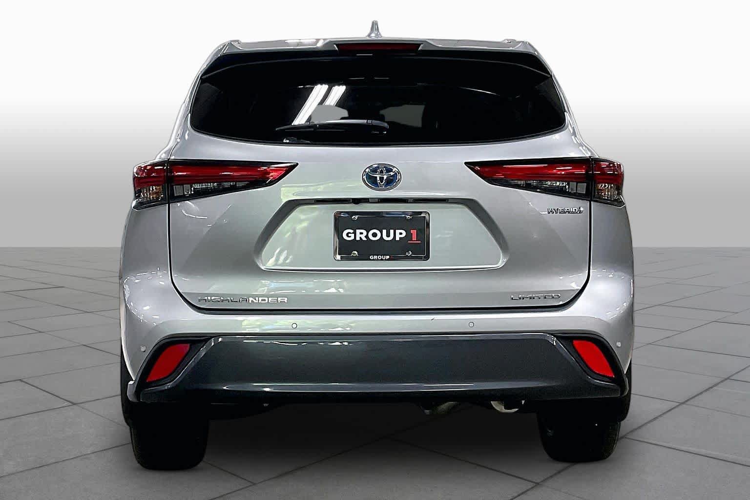 Used 2023 Toyota Highlander Limited AWD/4WD image 5