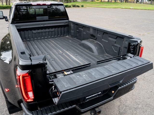 Used 2022 GMC Sierra 3500 Denali image 28