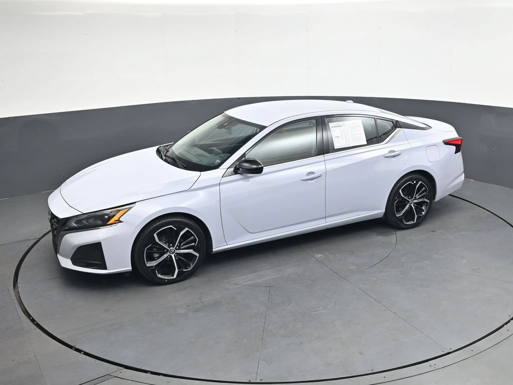 Used 2025 Nissan Altima 2.5 SR FWD image 31