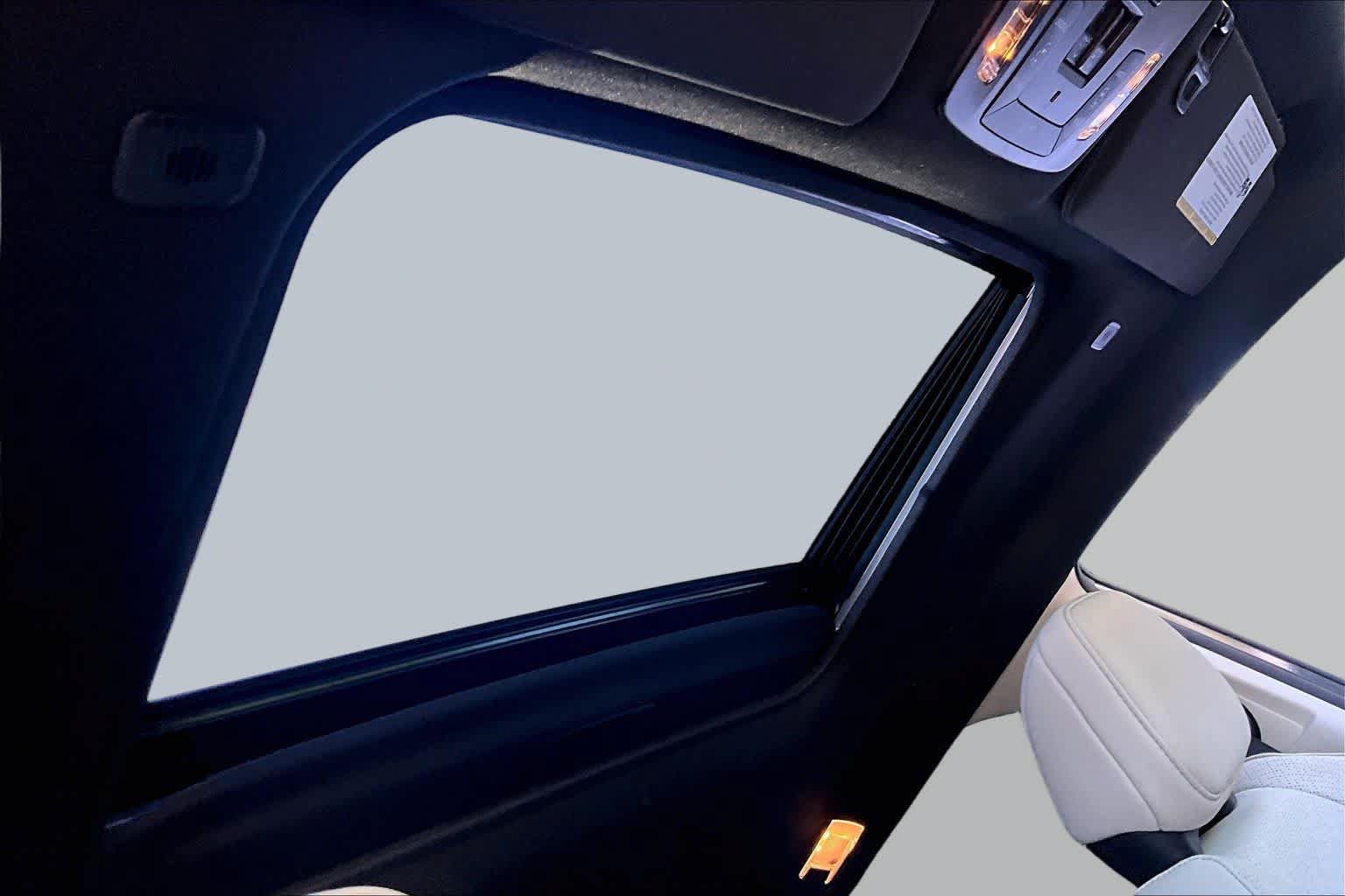 Certified 2025 Toyota Sienna Limited AWD/4WD image 14
