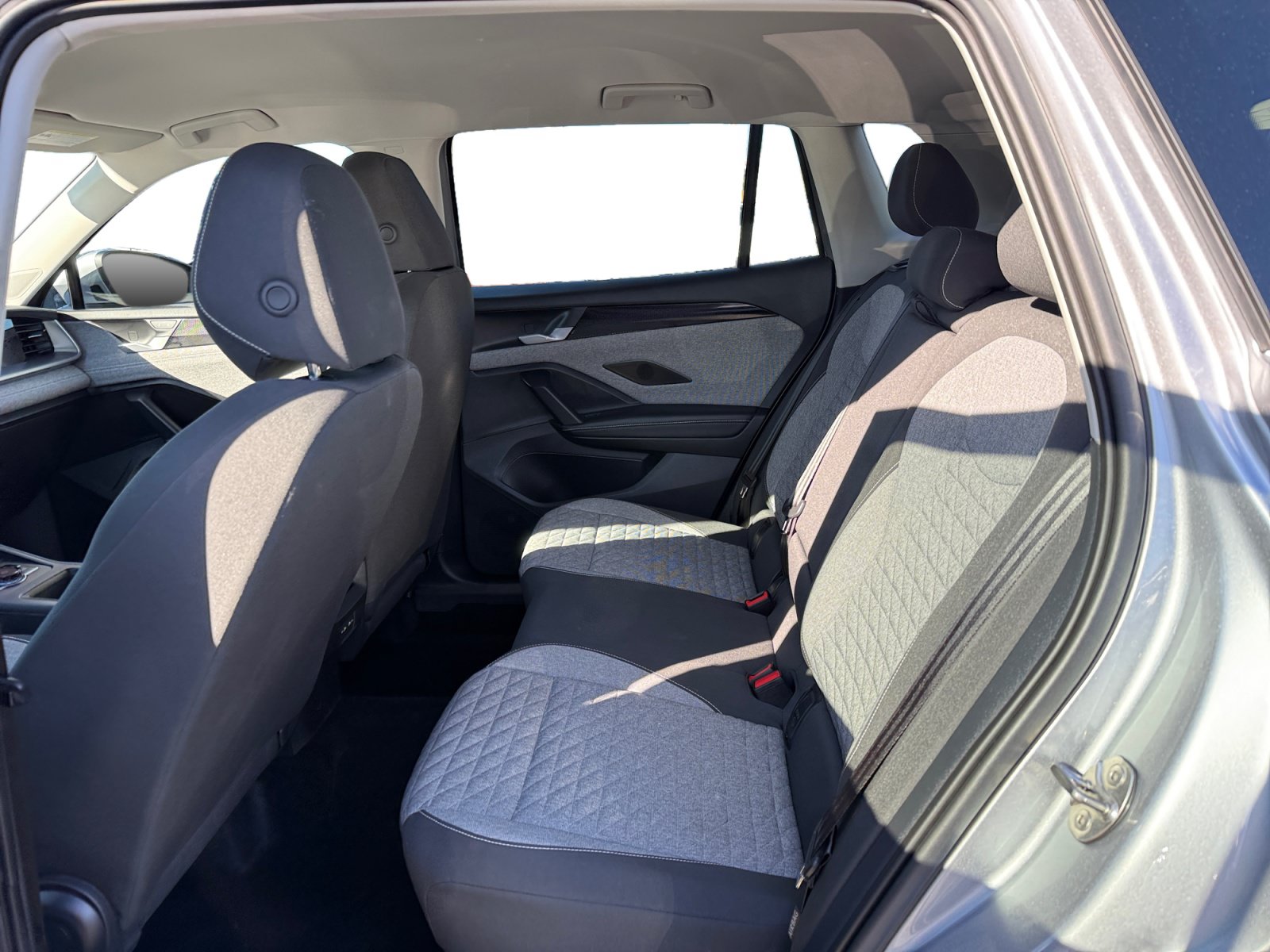 Certified 2025 Volkswagen Tiguan S FWD image 16