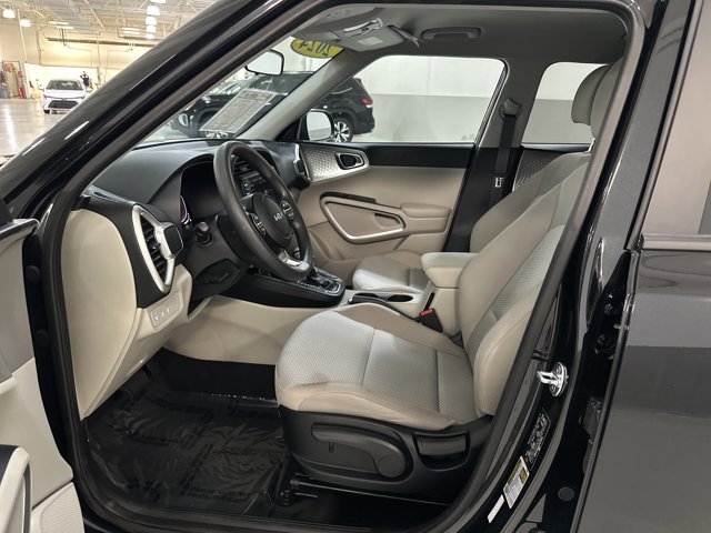 Used 2024 Kia Soul LX image 15
