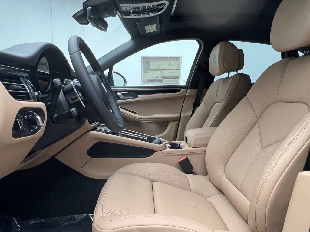 New 2026 Porsche Macan image 5