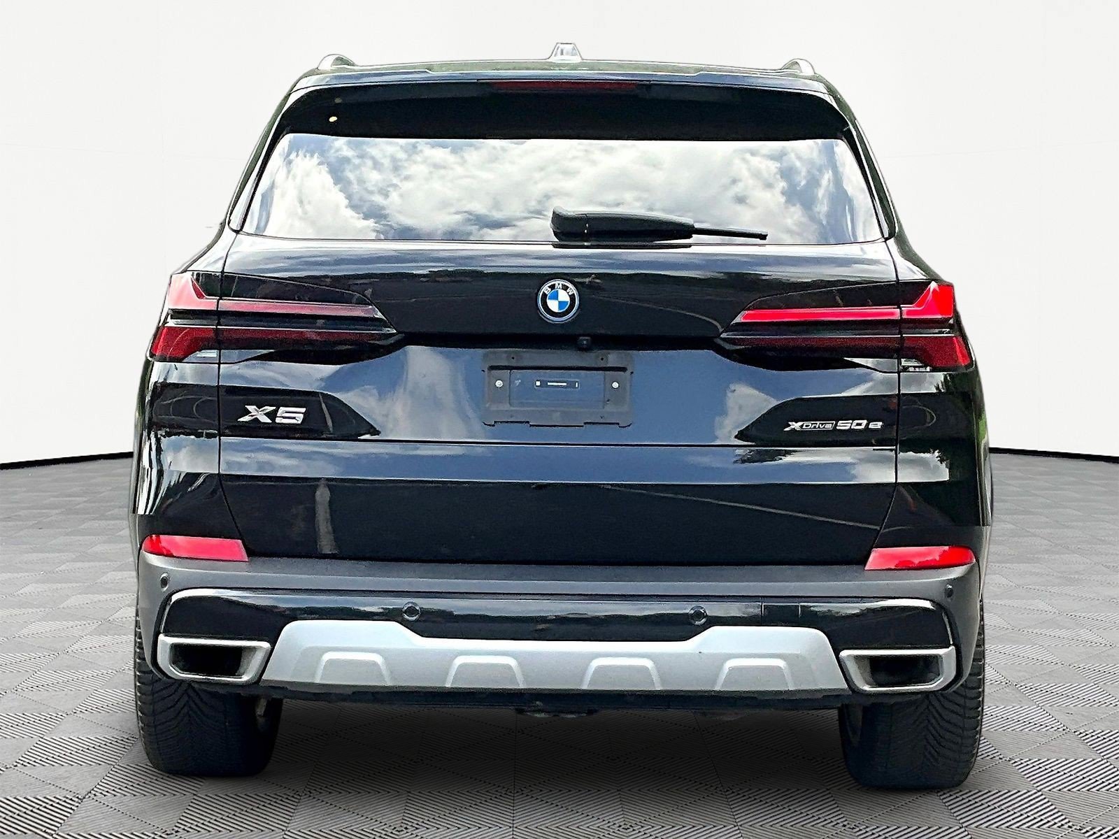 Used 2024 BMW X5 xDrive50e AWD/4WD image 5