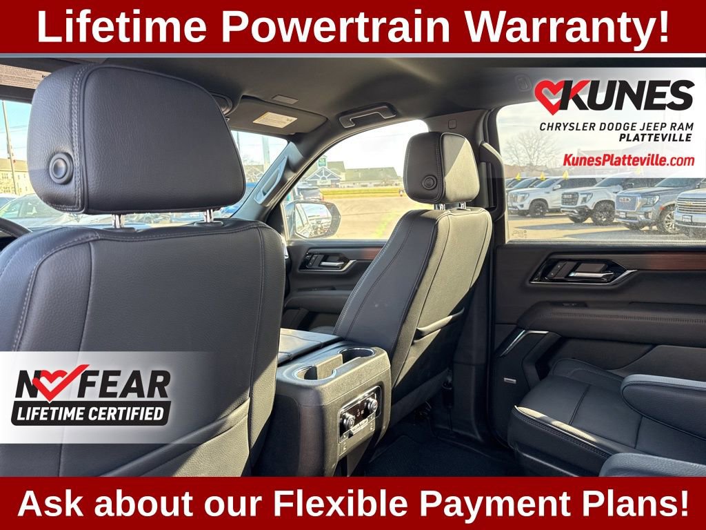 Used 2025 GMC Yukon XL Denali AWD/4WD image 35