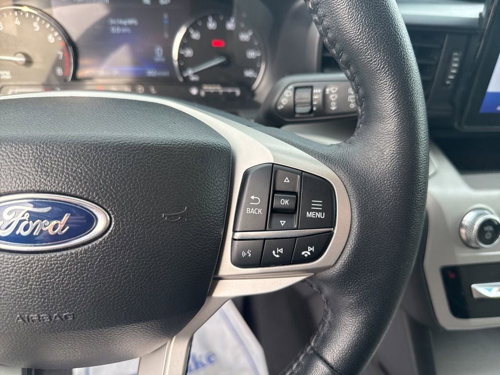 Used 2023 Ford Explorer XLT image 36