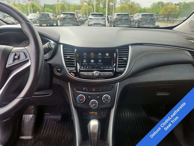 Used 2018 Chevrolet Trax LT w/ LT Convenience Package FWD image 18
