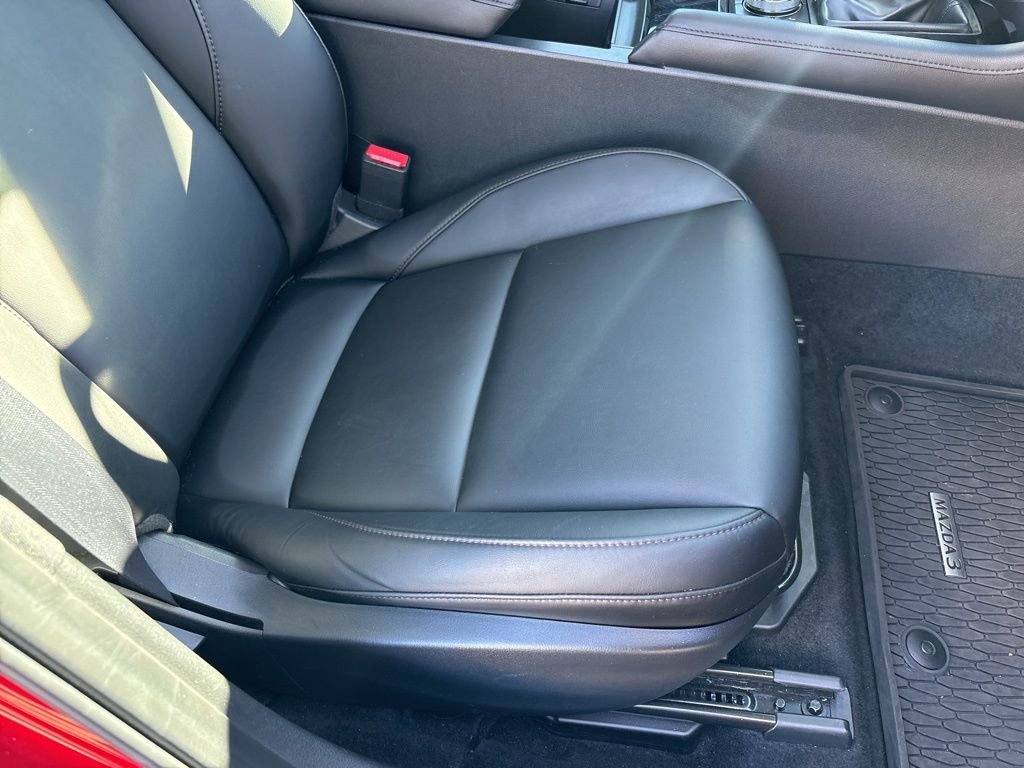 Used 2022 MAZDA MAZDA3 s image 27