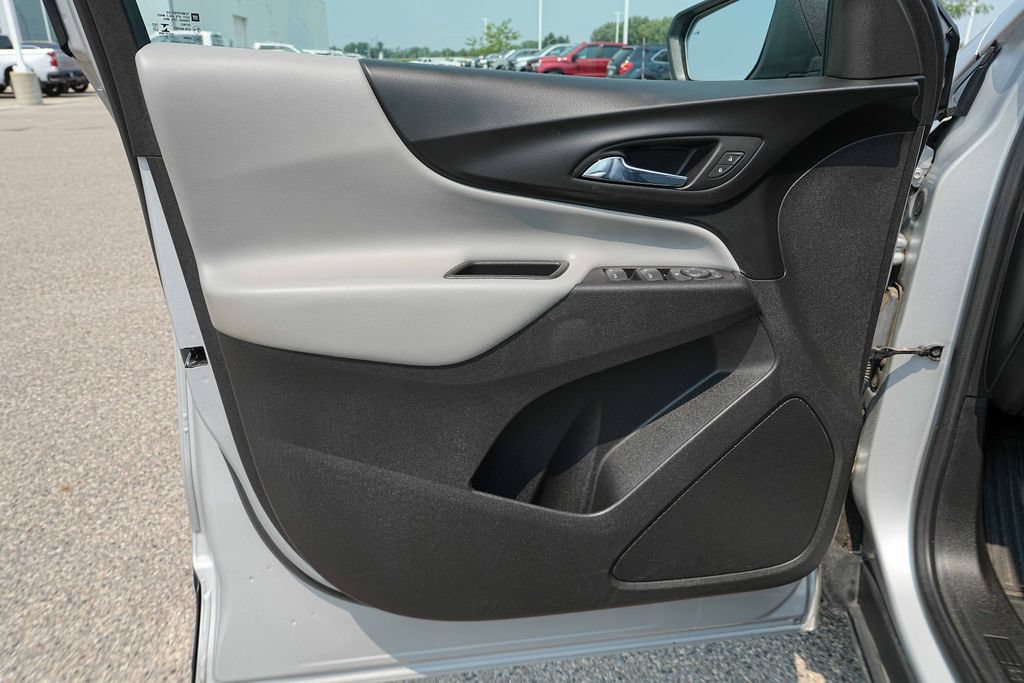 Used 2022 Chevrolet Equinox LS AWD/4WD image 26