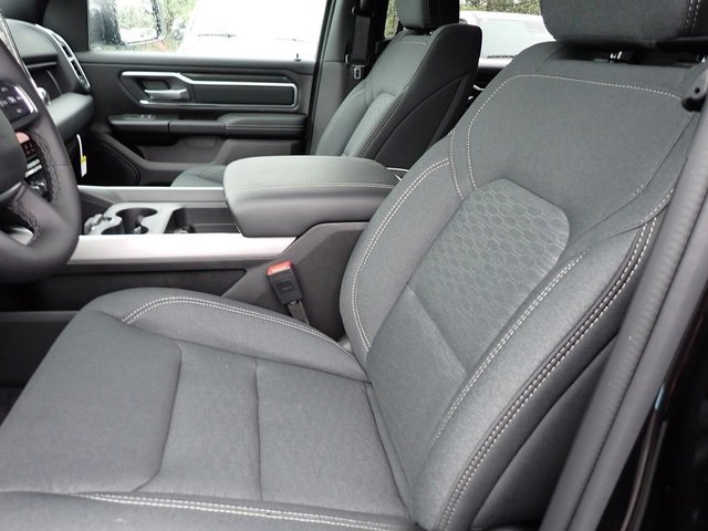New 2026 RAM 1500 4x4 Crew Cab image 12