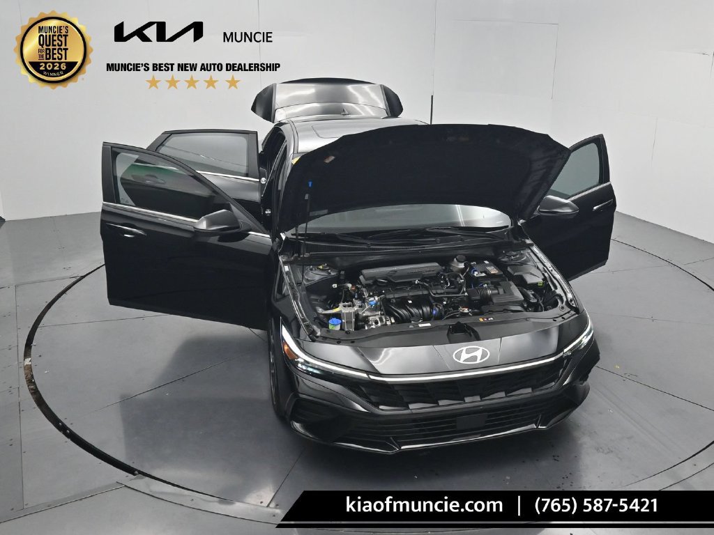 Used 2025 Hyundai Elantra Limited w/ Cargo Package FWD image 53